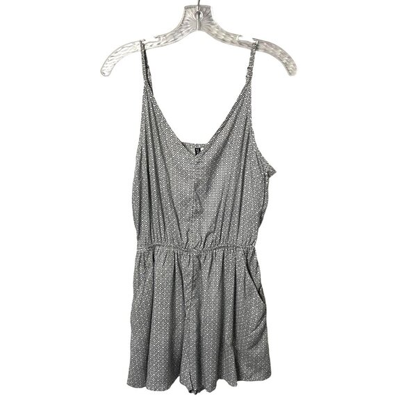 H&M Divided Spaghetti Strap Romper Women’s Size 8 Black & White Abstract Floral - Picture 1 of 6